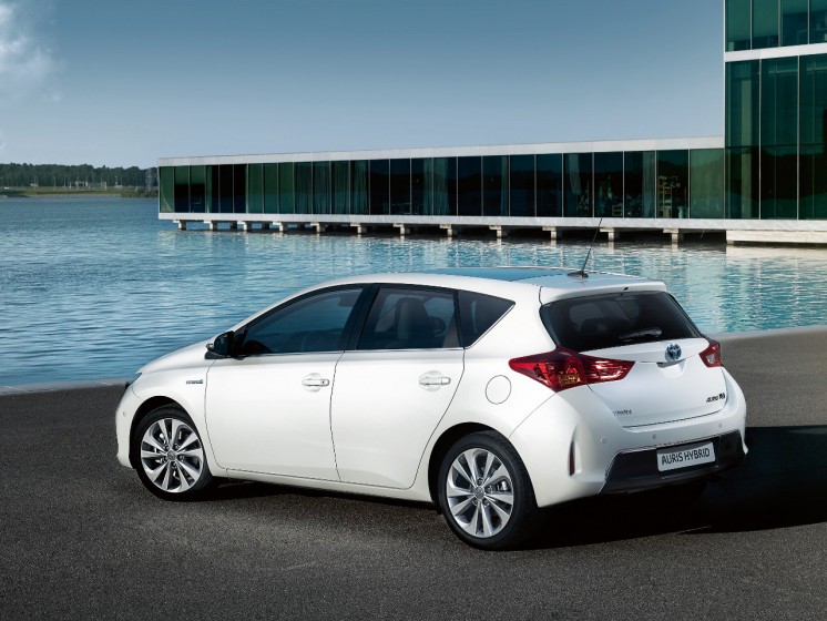 Фото новой Toyota Auris 2013