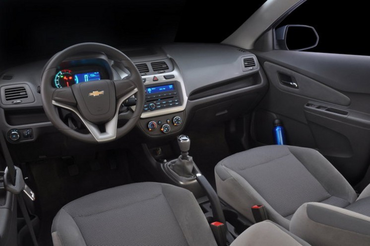Фото Chevrolet Cobalt 2013-го модельного года