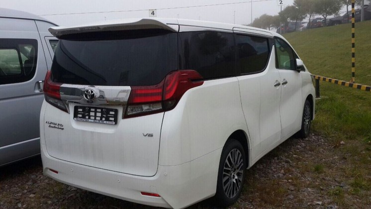 Toyota Alphard, pokolenie 2018 goda, photo 3