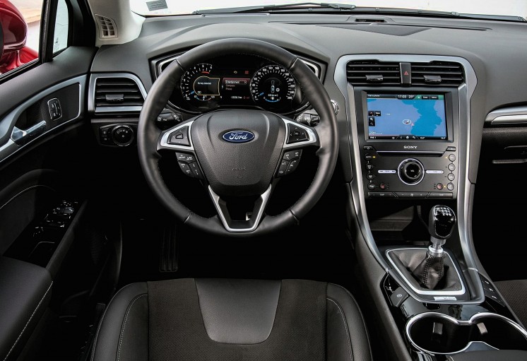 Фото Ford Mondeo 2015