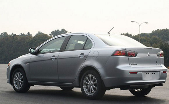 Фото Mitsubishi Lancer