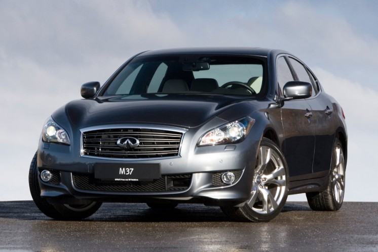 Фото Infiniti M