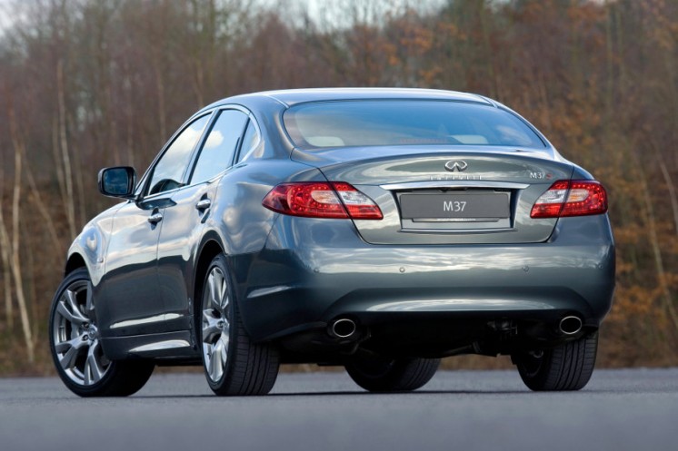 Фото Infiniti M