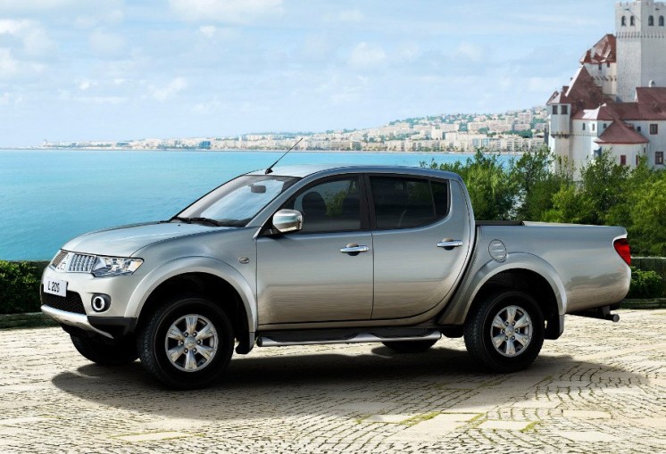 Фото Mitsubishi L200