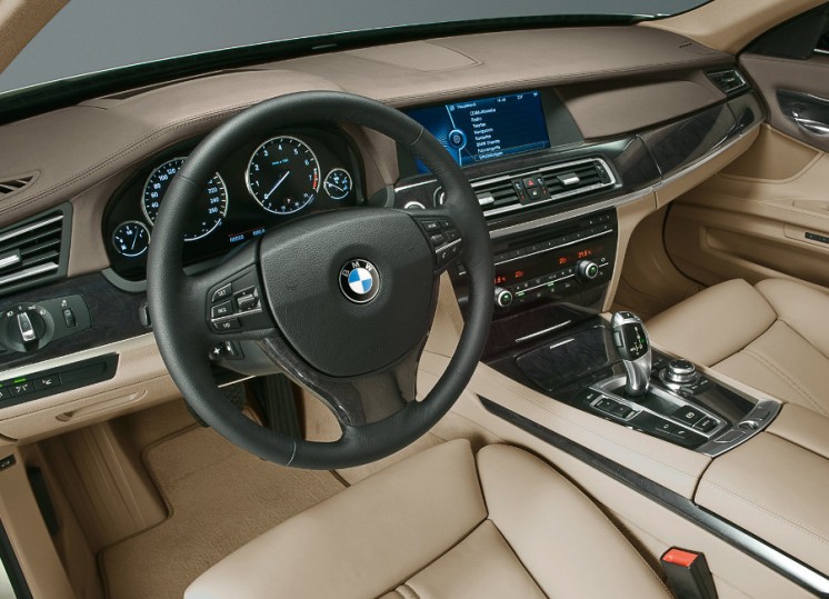 Фото BMW 760i