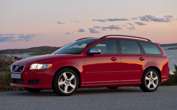 Фото Volvo V50