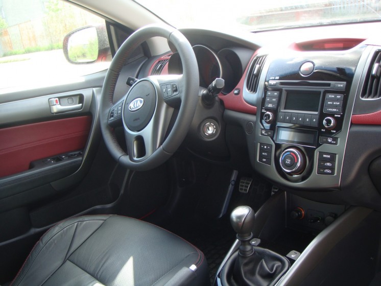 KIA Cerato Koup 2L 6MT (2011 г.в. 2500 км), фото