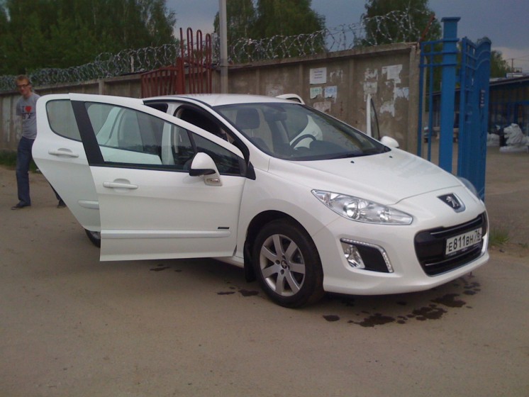 Peugeot 308 5МКПП (2011 г.в. 14500 км)