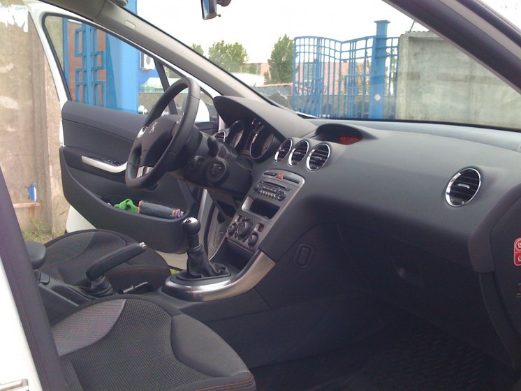 Peugeot 308 5МКПП (2011 г.в. 14500 км)