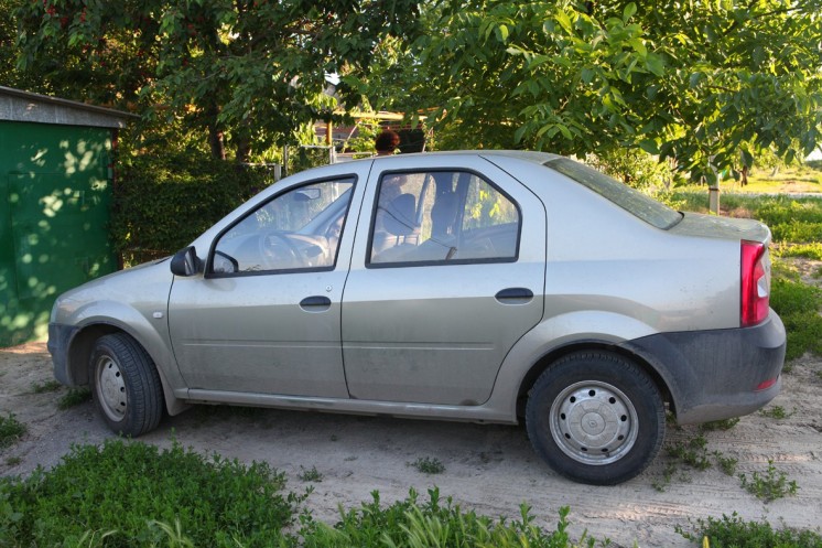 Фото Renault Logan 1.4L МКП5 (2010 г.в. 5 000 км)