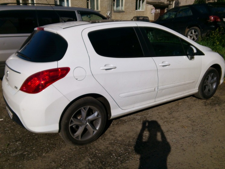 Фото Peugeot 308 1.6L 4AT (2011 г.в. 15 000 км)