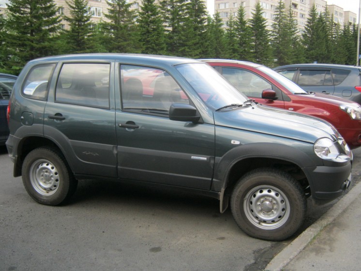 Фото Нива Шевроле 1.7L МКПП5 (2009 г.в. 30000 км)