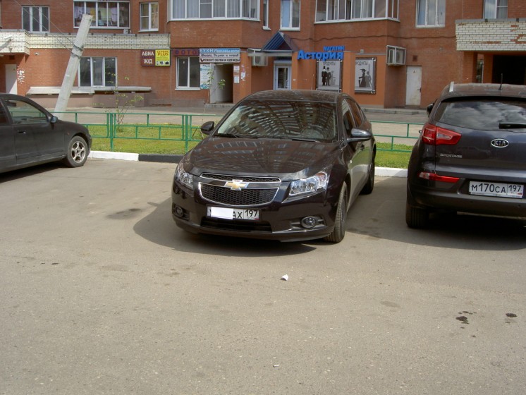 Фото Chevrolet Cruze Седан LS 1.6 AT (109 л.с.) (2012 г.в. 7000 км)