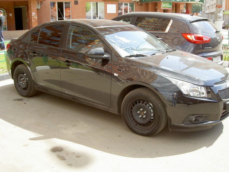 Фото Chevrolet Cruze Седан LS 1.6 AT (109 л.с.) (2012 г.в. 7000 км)