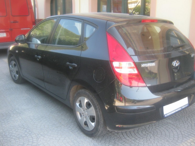 Фото Hyundai i30 1.4л 5-МКПП (2010 г.в. 33000 км)