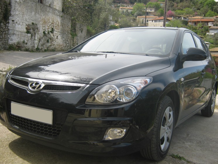 Фото Hyundai i30 1.4л 5-МКПП (2010 г.в. 33000 км)