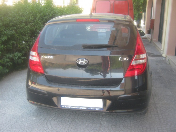 Фото Hyundai i30 1.4л 5-МКПП (2010 г.в. 33000 км)