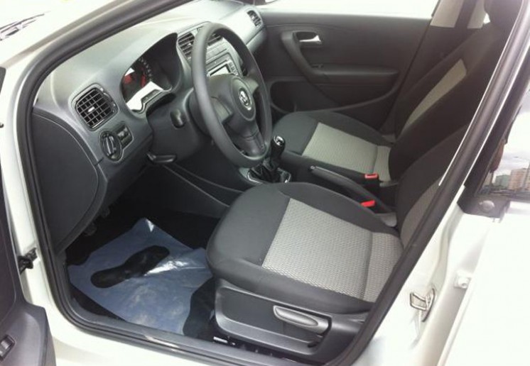 Фото Volkswagen Polo Sedan 1.6L 5MT (2011 г.в. 25000 км)