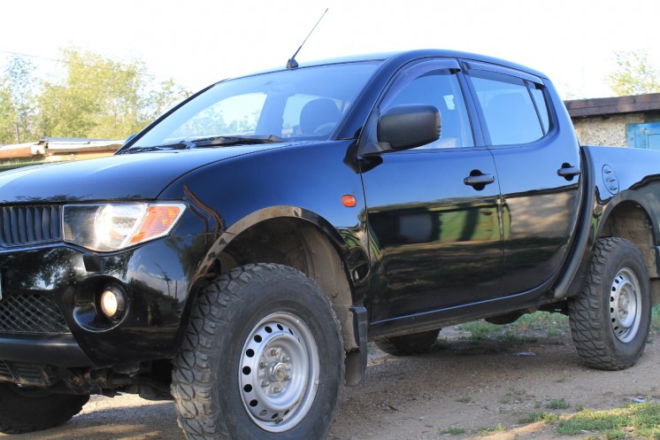 Фото Mitsubishi L200 2.5L TD MKПП (2008 г.в. 168000 км)