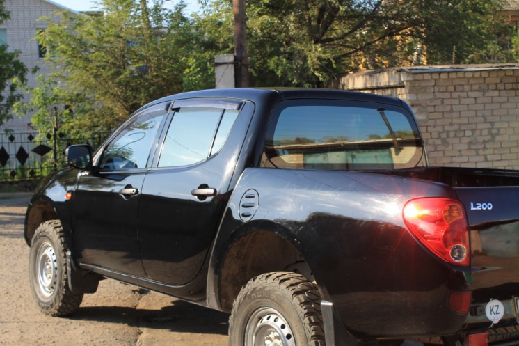 Фото Mitsubishi L200 2.5L TD MKПП (2008 г.в. 168000 км)