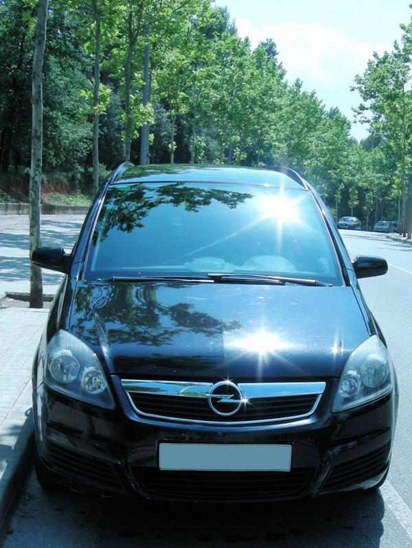 Фото Opel Zafira 1.9L CDTI (110Kw) 6МТ (2008 г.в. 120000 км)