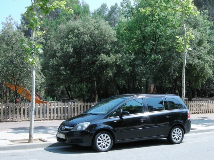 Фото Opel Zafira 1.9L CDTI (110Kw) 6МТ (2008 г.в. 120000 км)