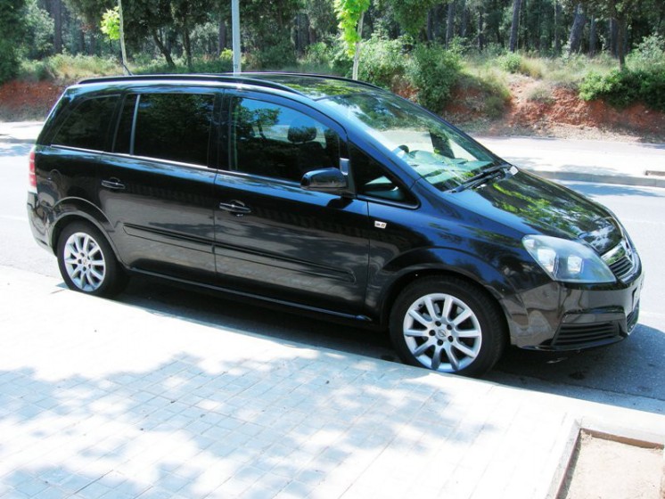 Фото Opel Zafira 1.9L CDTI (110Kw) 6МТ (2008 г.в. 120000 км)