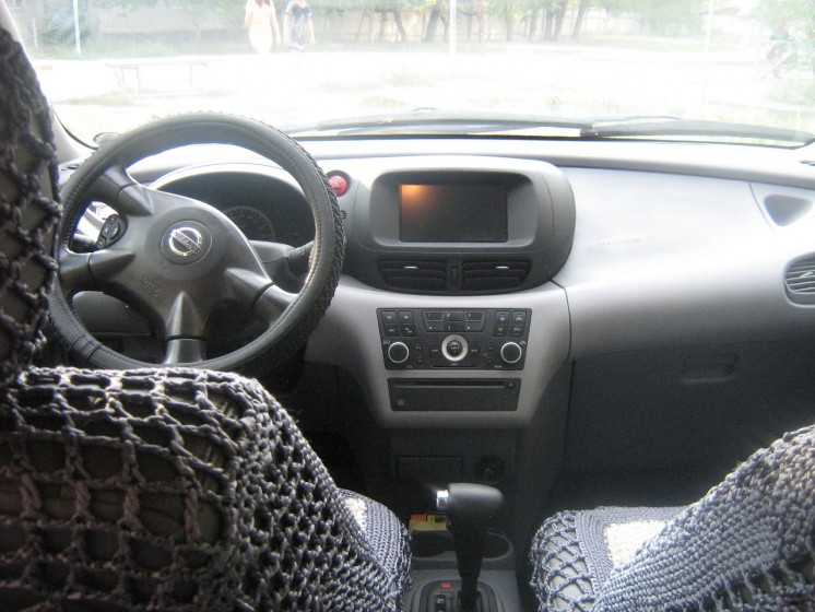 Фото Nissan Almera Tino 1.8L  АКПП (2005 г.в. 145000 км)