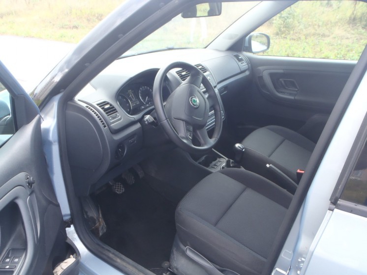 Фото Skoda Fabia II 1.4L MT (2011 г.в. 30000 км)