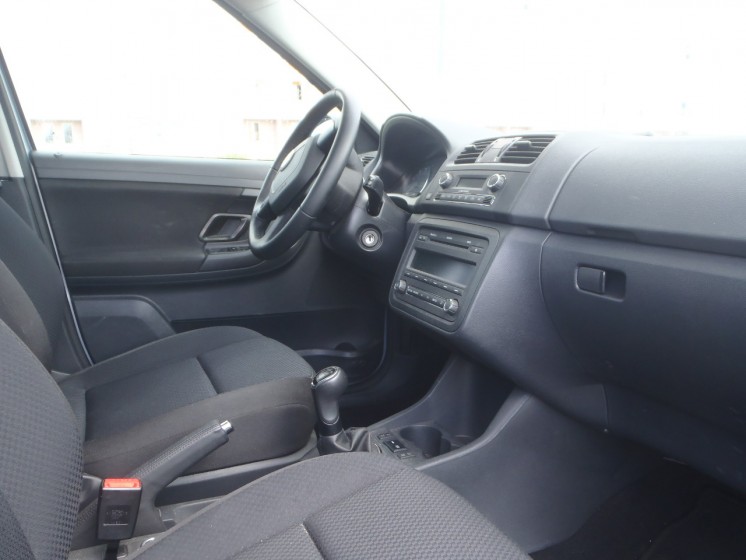 Фото Skoda Fabia II 1.4L MT (2011 г.в. 30000 км)