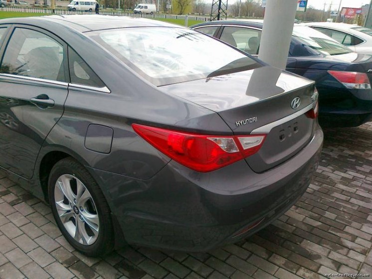 Фото Hyundai Sonata 2010 - 2011 модельного года