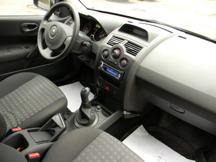 Фото Renault Megane 1.6L 16V (2010 г.в. 39000 км)