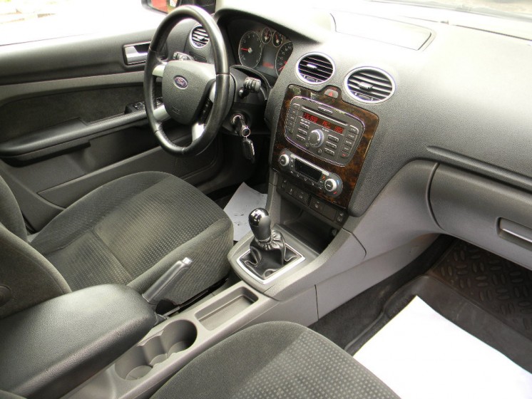 Фото Ford Focus 1.8л МКПП (2010 г.в. 60000 км)