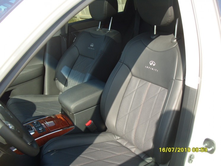 Фото Infiniti FX 37 3.7л АКПП (2012 г.в. 3000 км)