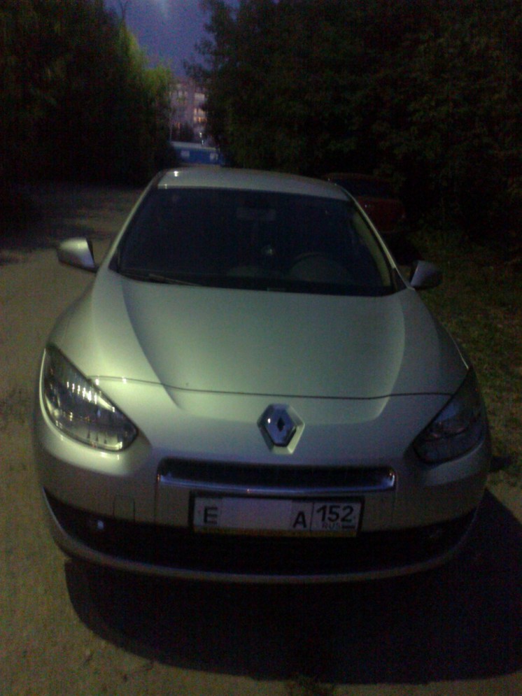 Фото Renault Fluence 1.6L 5MT (2011г. в. 17 000 км)