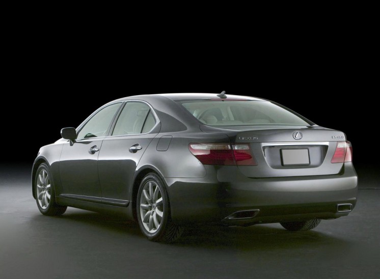 Lexus LS 2012-го модельного года, первые фото