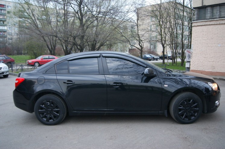 Фото Chevrolet Cruze 1,6L 5МТ (2010 г.в. 48 500 км)