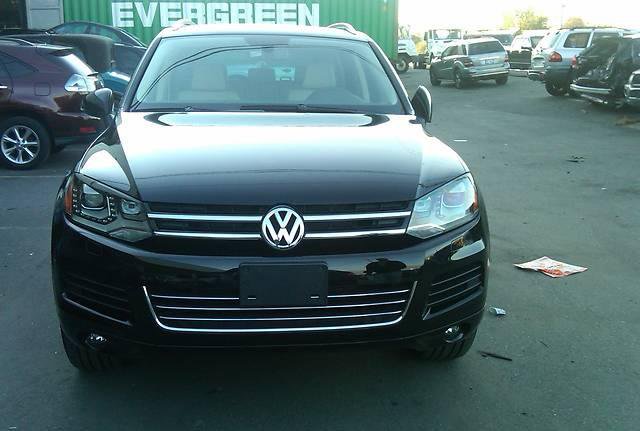 Фото Volkswagen Touareg 3.0L 8AT (2011г. 35000 км)