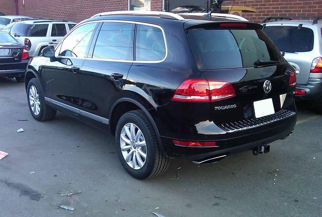 Фото Volkswagen Touareg 3.0L 8AT (2011г. 35000 км)