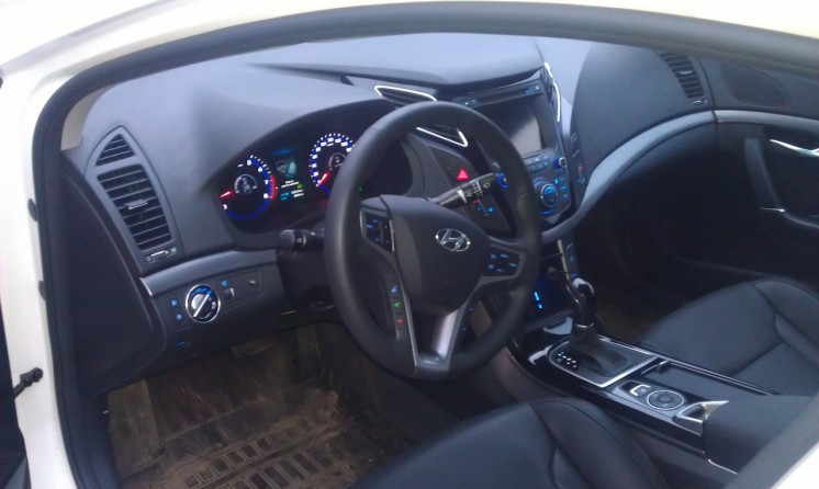 Фото Hyundai i40 2.0л 6AT (2012 г.в. 1200 км)