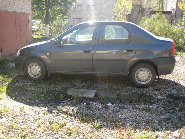 Фото Renault Logan 1.4L 5MT (2011 г.в. 27654 км)