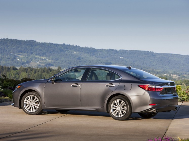 Фото Lexus ES 2012-го модельного года