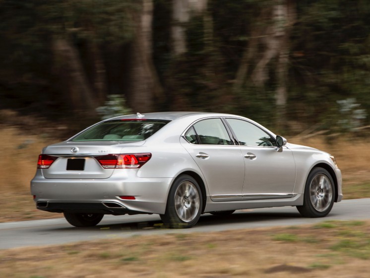 Фото Lexus LS 2012-го модельного года