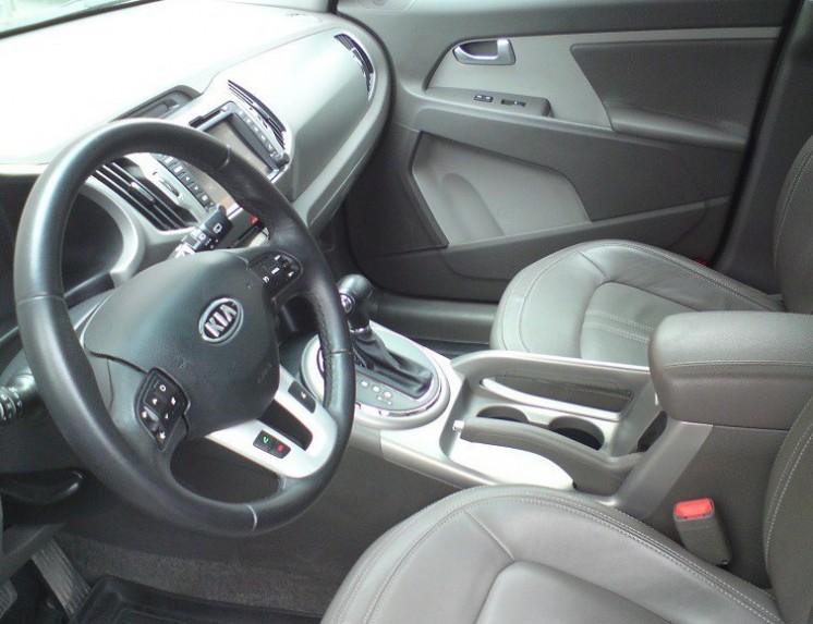 Фото Kia Sportage (2010 г.в. 35000 км)