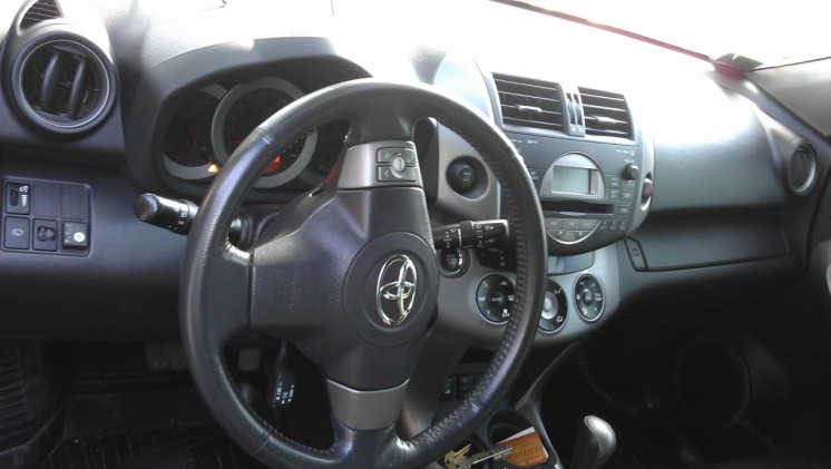 Фото Toyota Rav 4 (2008 г.в. 81000 км)