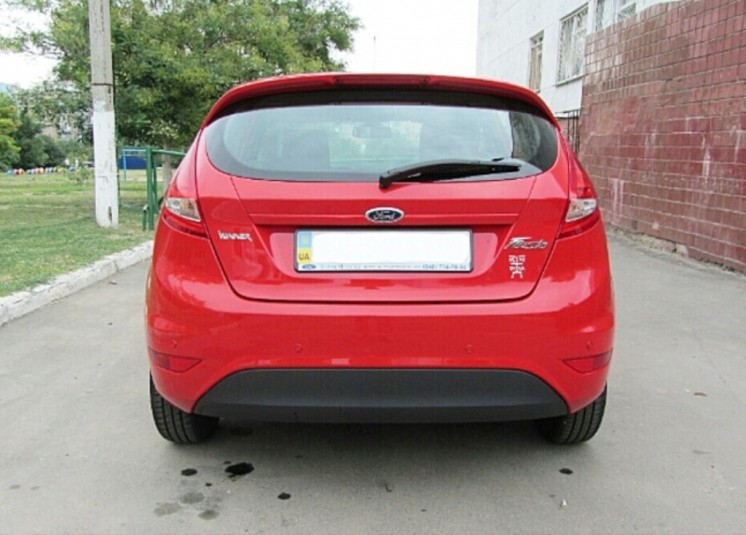 Фото Ford Fiesta автомат (2011 г.в. 14000 км)