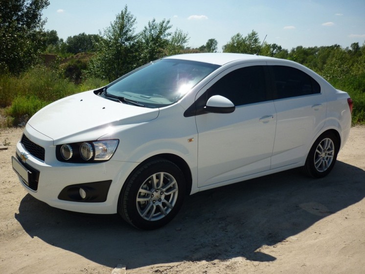 Фото Chevrolet Aveo II Sedan 1.6i (115Hp) (2012 г.в. 10000 км)