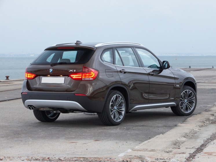 Фото BMW X1 2012-го модельного года