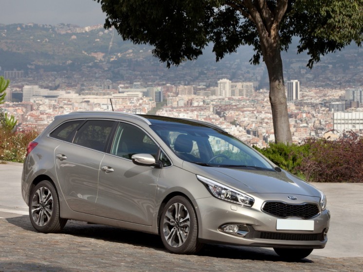 Фото Kia Cee'd SW 2013-го модельного года