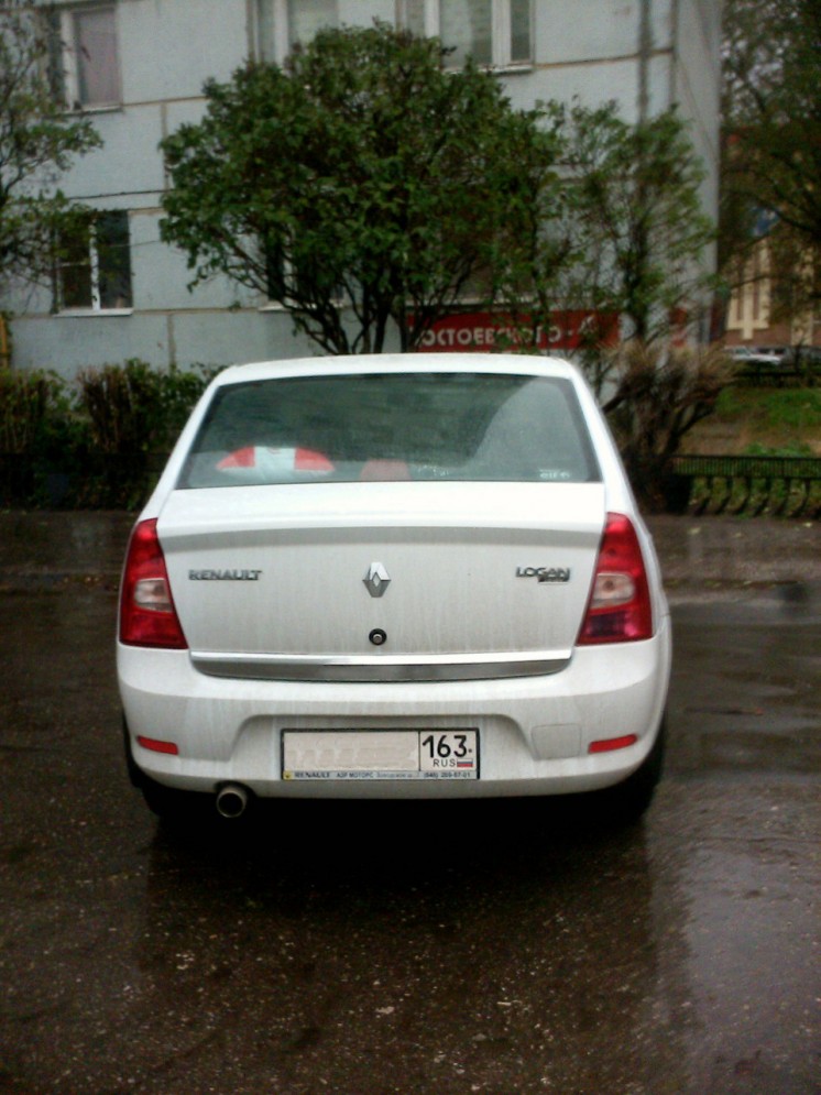 Фото Renault Logan (белый) (2012г.в. 10000 км)